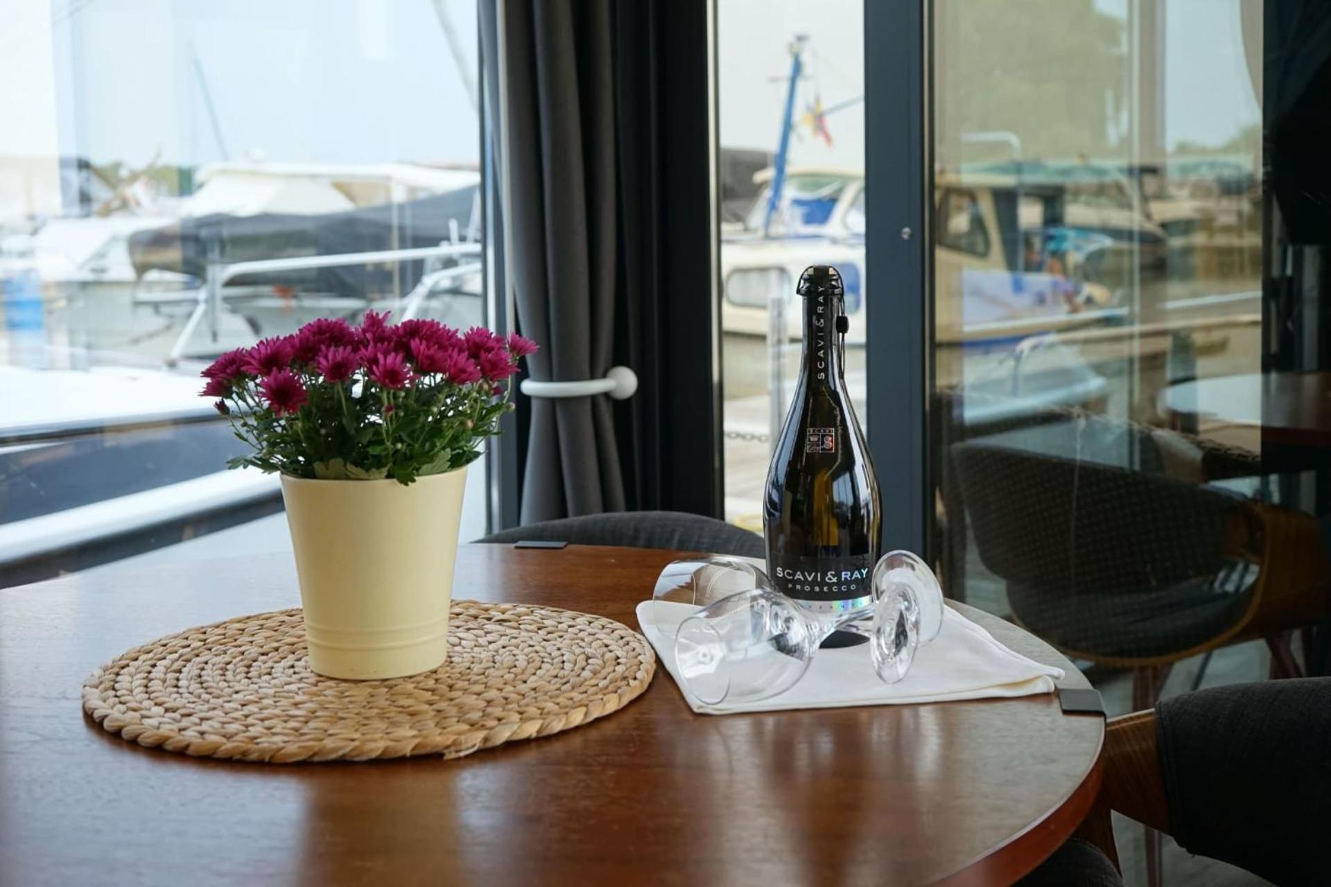 Ferienzentrum Yachthafen Rechlin Buitenkant foto