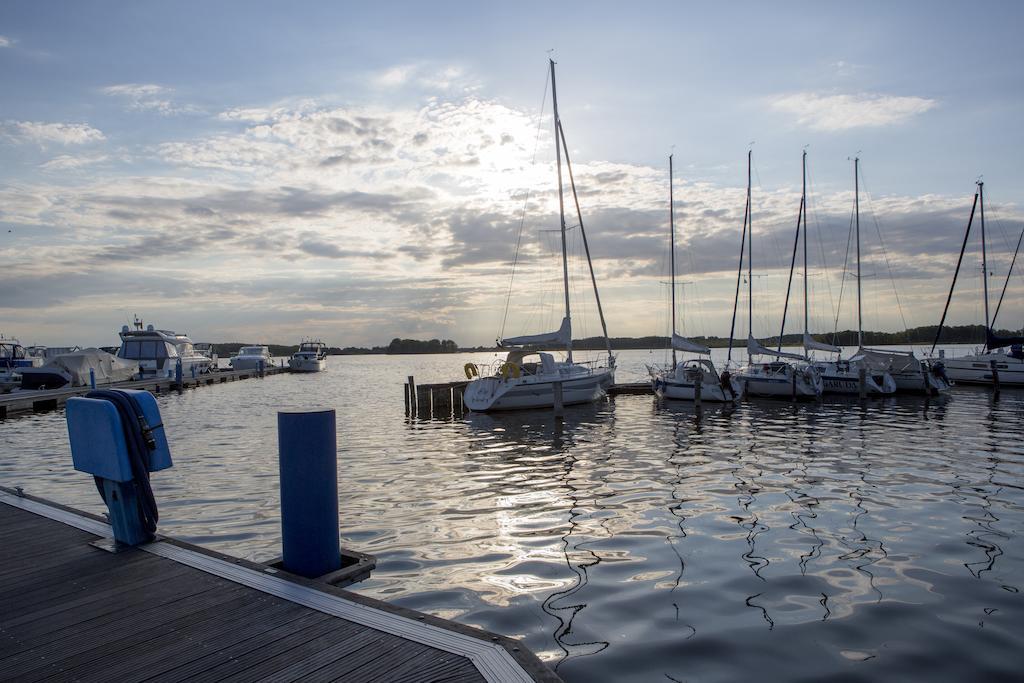 Ferienzentrum Yachthafen Rechlin Buitenkant foto